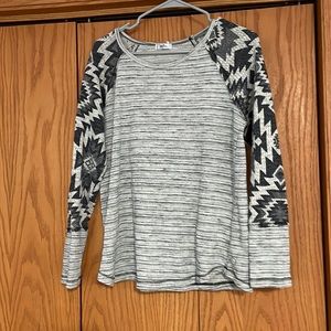 Women’s knit long sleeve